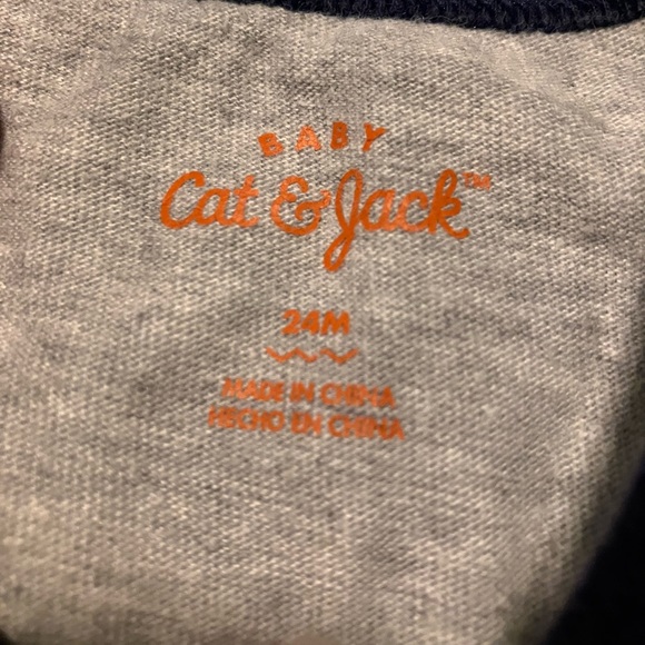 2 summer onesies - Picture 2 of 6